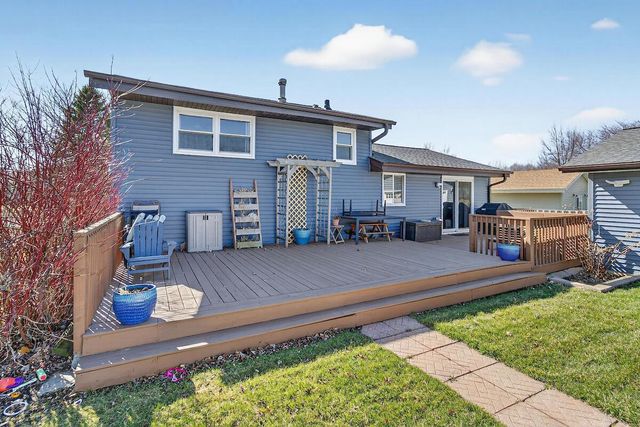 8620 Riverton ROAD, Oak Creek, WI 53154