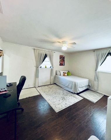 307 E 5th Street, Kaufman, TX 75142