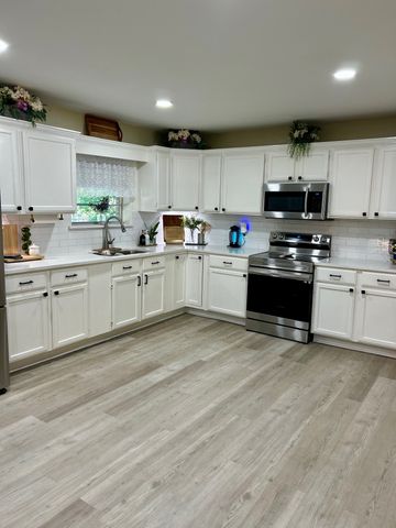 307 E 5th Street, Kaufman, TX 75142