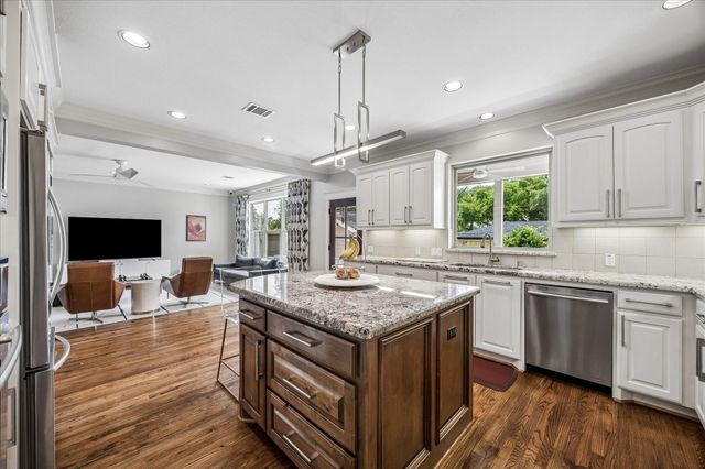 2318 Althea Drive, Houston, TX 77018