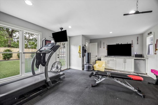 2318 Althea Drive, Houston, TX 77018