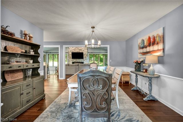 6827 Cranbrook Drive, Brecksville, OH 44141