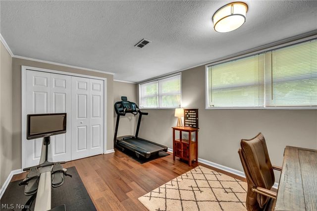 6827 Cranbrook Drive, Brecksville, OH 44141