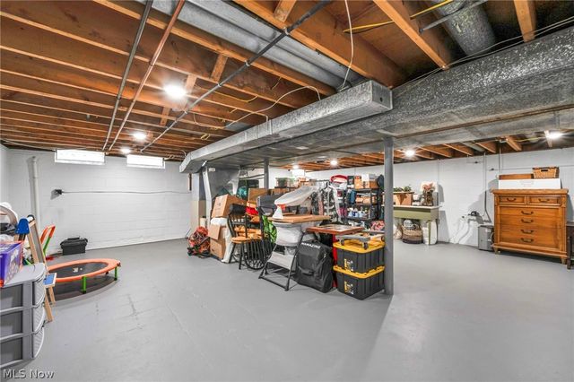 6827 Cranbrook Drive, Brecksville, OH 44141