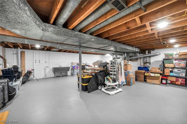 6827 Cranbrook Drive, Brecksville, OH 44141