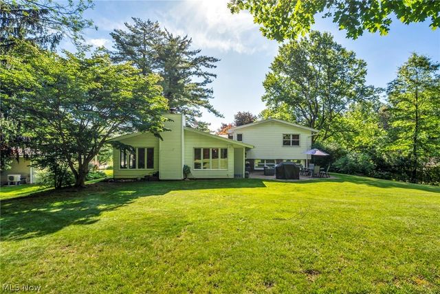 6827 Cranbrook Drive, Brecksville, OH 44141