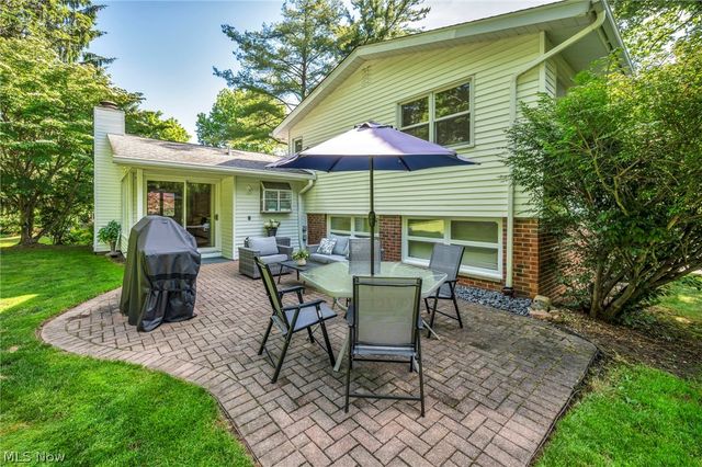 6827 Cranbrook Drive, Brecksville, OH 44141