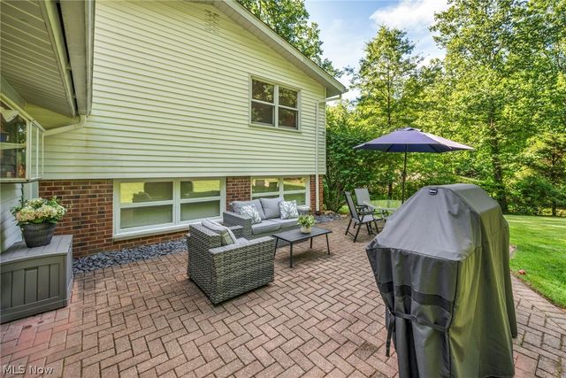 6827 Cranbrook Drive, Brecksville, OH 44141