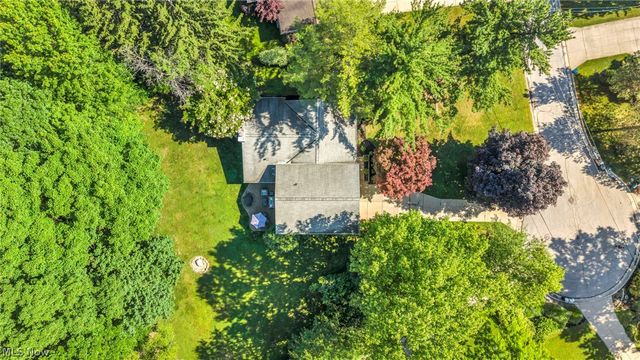 6827 Cranbrook Drive, Brecksville, OH 44141
