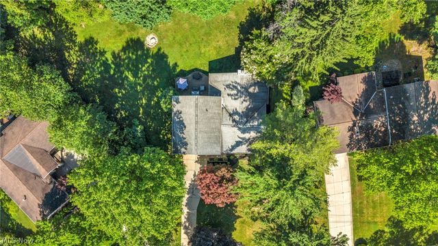 6827 Cranbrook Drive, Brecksville, OH 44141