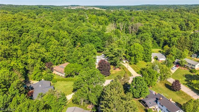 6827 Cranbrook Drive, Brecksville, OH 44141