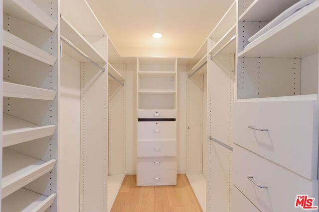 200 N Swall Drive 462, Beverly Hills, CA 90211