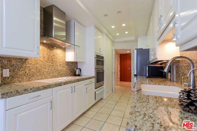 200 N Swall Drive 462, Beverly Hills, CA 90211