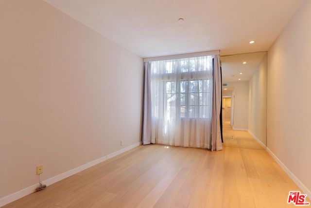 200 N Swall Drive 462, Beverly Hills, CA 90211