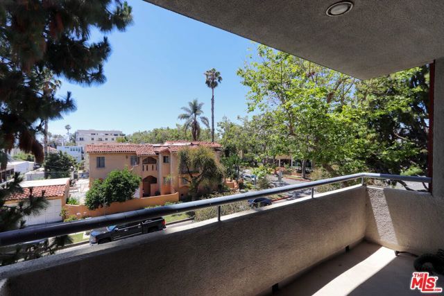 200 N Swall Drive 462, Beverly Hills, CA 90211