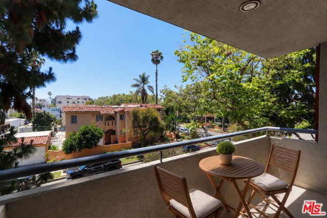 200 N Swall Drive 462, Beverly Hills, CA 90211