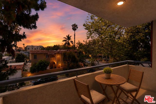 200 N Swall Drive 462, Beverly Hills, CA 90211