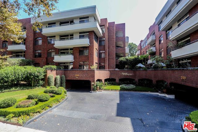 200 N Swall Drive 462, Beverly Hills, CA 90211