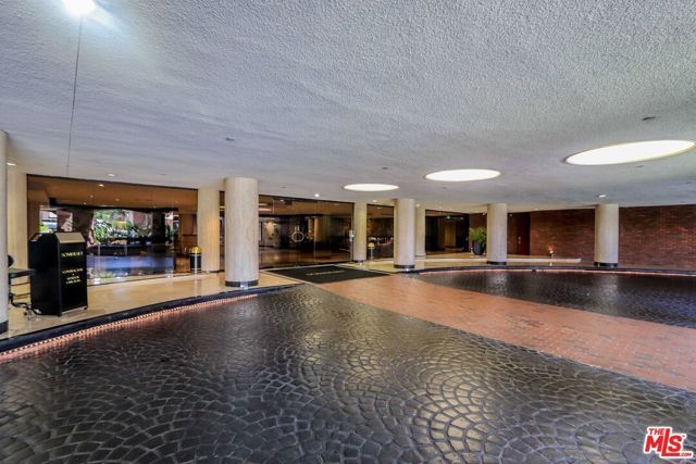200 N Swall Drive 462, Beverly Hills, CA 90211