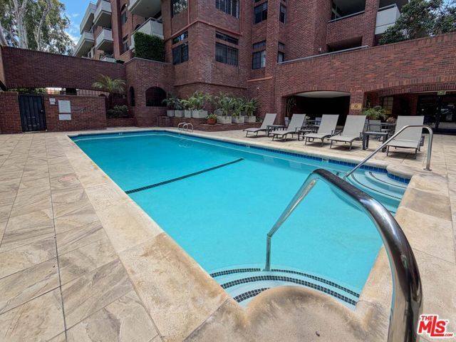 200 N Swall Drive 462, Beverly Hills, CA 90211