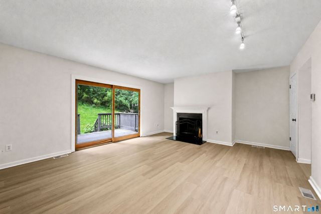 148 Conestoga Way 148, Glastonbury, CT 06033