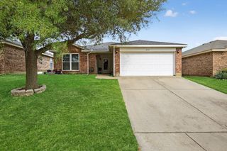 2737 Briscoe Drive, Fort Worth, TX 76108