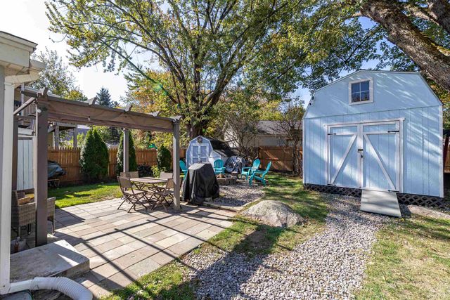 1936 Lake Shore Road, Manchester, NH 03109