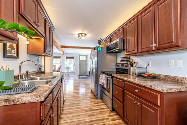 1936 Lake Shore Road, Manchester, NH 03109
