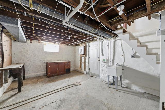 1447 North Fort Thomas, Fort Thomas, KY 41075