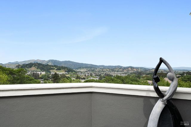 11 Edgehill Way, San Rafael, CA 94903