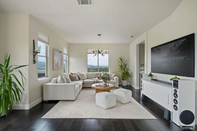 11 Edgehill Way, San Rafael, CA 94903