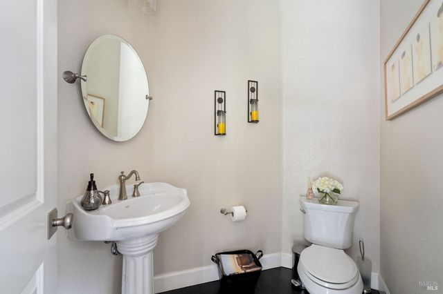 11 Edgehill Way, San Rafael, CA 94903