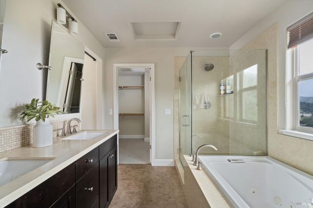 11 Edgehill Way, San Rafael, CA 94903