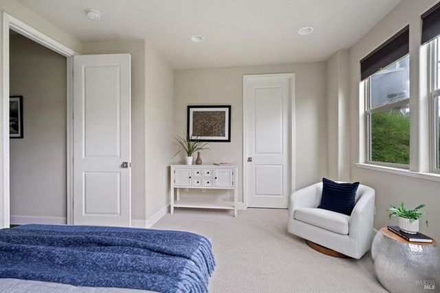 11 Edgehill Way, San Rafael, CA 94903