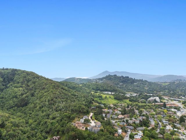 11 Edgehill Way, San Rafael, CA 94903