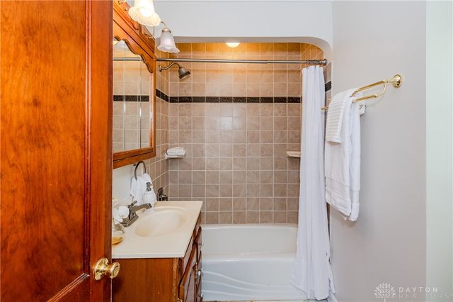 201 Wiltshire Boulevard, Oakwood, OH 45419