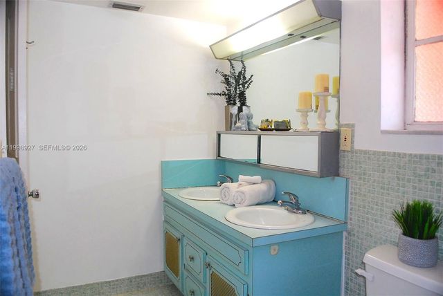 18707 NE 14th Avenue 733, Miami, FL 33179