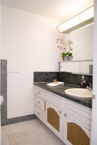 18707 NE 14th Avenue 733, Miami, FL 33179