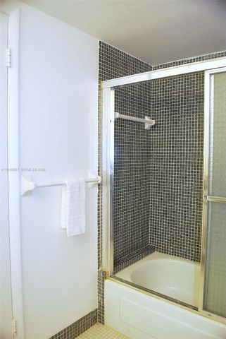 18707 NE 14th Avenue 733, Miami, FL 33179