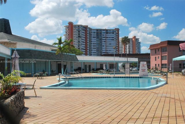 18707 NE 14th Avenue 733, Miami, FL 33179