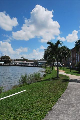 18707 NE 14th Avenue 733, Miami, FL 33179
