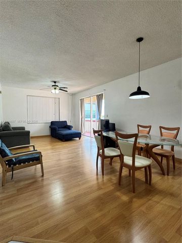 18707 NE 14th Avenue 733, Miami, FL 33179