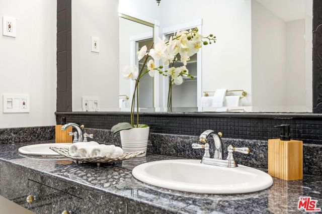 5305 White Oak Avenue K, Encino (los Angeles), CA 91316