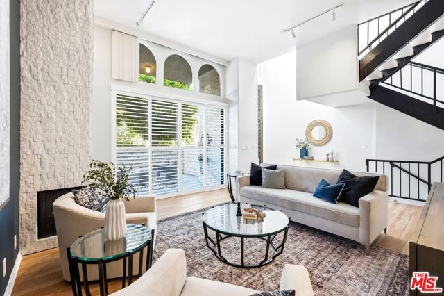 5305 White Oak Avenue K, Encino (los Angeles), CA 91316
