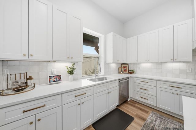 1307 E 27th Street, Houston, TX 77009