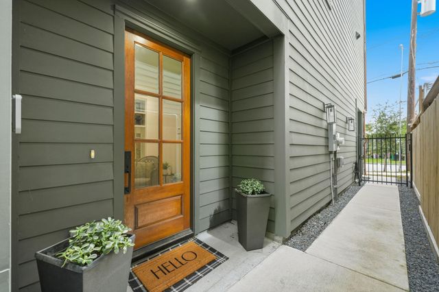 1307 E 27th Street, Houston, TX 77009