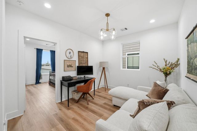 1307 E 27th Street, Houston, TX 77009