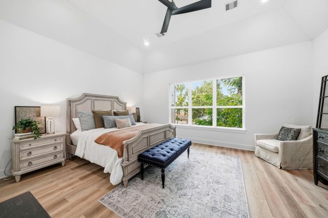 1307 E 27th Street, Houston, TX 77009