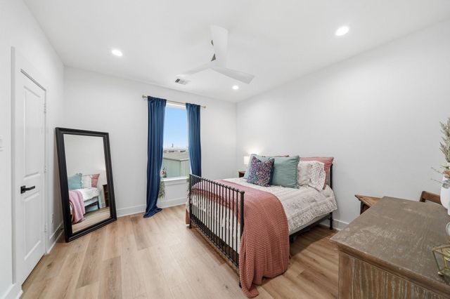 1307 E 27th Street, Houston, TX 77009