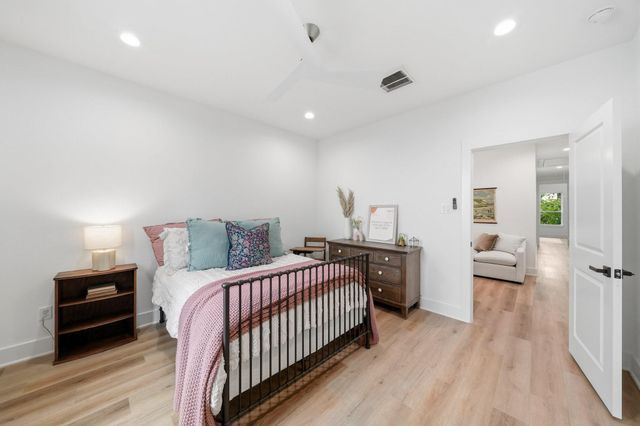 1307 E 27th Street, Houston, TX 77009